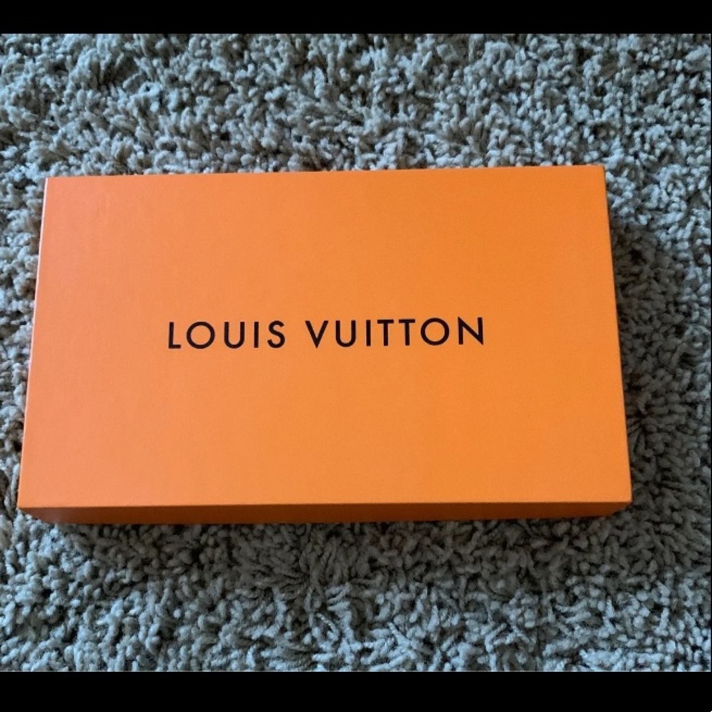 Louis Vuitton box